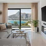 Villa Casa Featuring A Sea View, Billiards, And Heated Pool