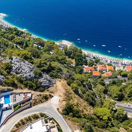 Villa Casa Featuring A Sea View, Billiards, And Heated Pool